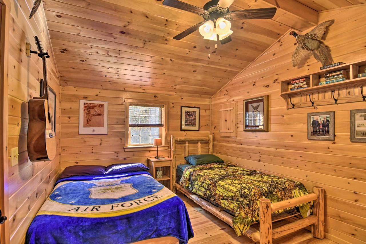 Pet-Friendly Cabin With Fire Pit And River Access! Parsons Ngoại thất bức ảnh