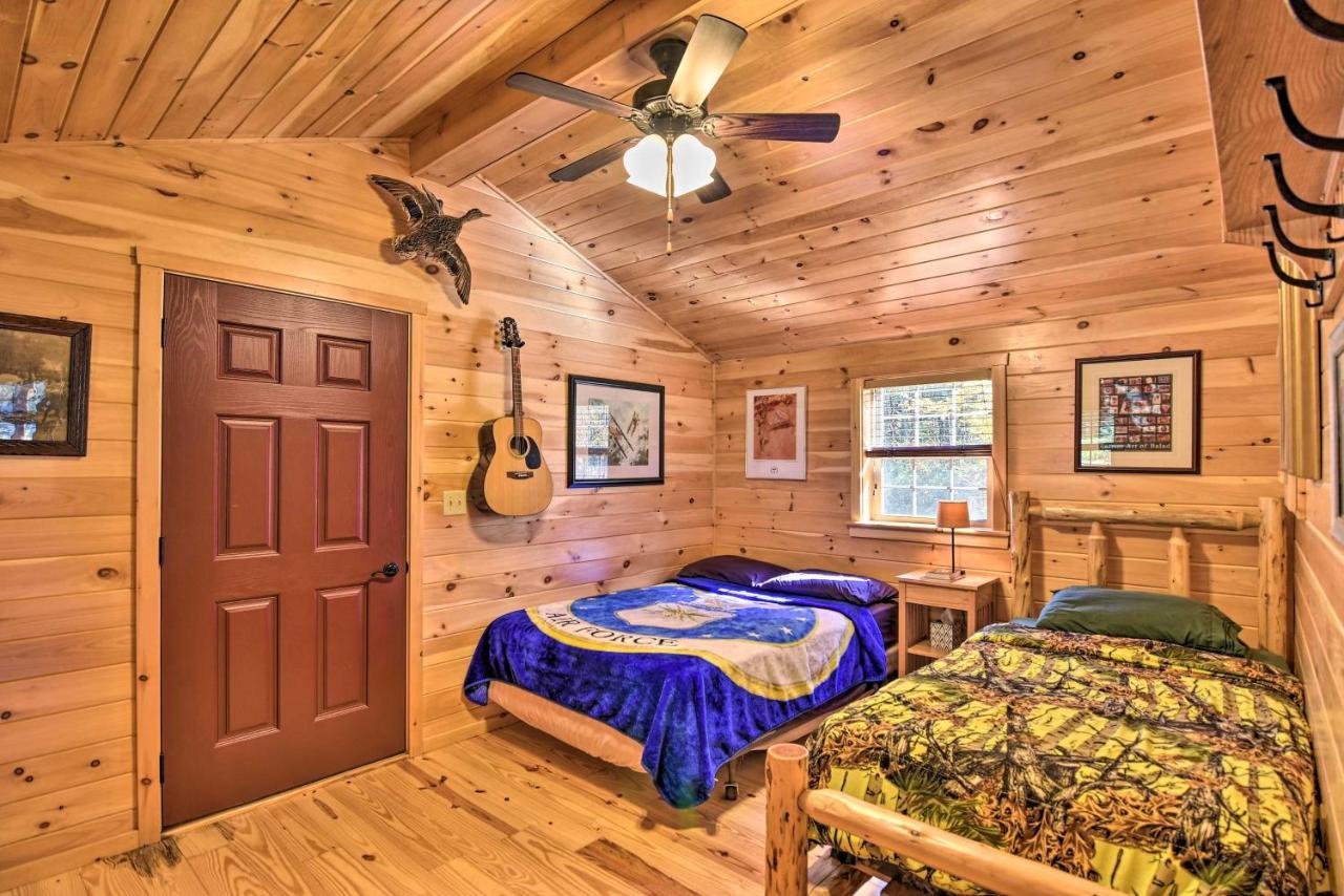Pet-Friendly Cabin With Fire Pit And River Access! Parsons Ngoại thất bức ảnh